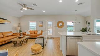 Patio Lounge w Firepit Nature Preserve Views Surf-n-dipity by AvantStay - 1