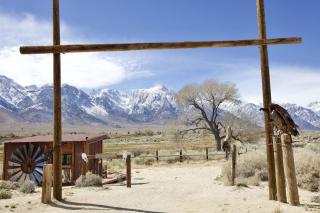 Stunning Design Rental Incredible for a Luxury Escape in Lone Pine, California - 2