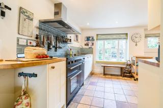 Wellington Cottage - 1