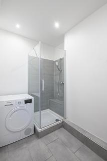 The Düsseldorfer, 1 BR, 1 living room, group & family friendly, ideal for 2 - 4 Guests - 1