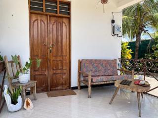 Hammock with Milky Way Views Near Beach - 4 Bedroom Option Has an Outdoor Cinema - 6