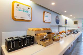 Holiday Inn Express Birmingham Oldbury by IHG - 1