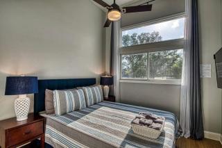 Incredible Waterfront Villa with Stunning Sights in Gary, Indiana - 2