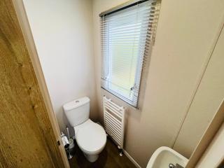 3 Bedroom Caravan CW132, Whitecliff Bay, Bembridge, Isle of Wight - 3