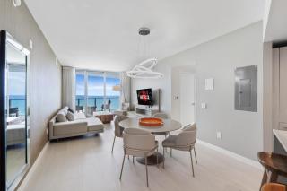 EXCLUSIVE RESORT - OCEANFRONT 2BD 2BA CONDO, HiGH FLOOR, ROOFTOP POOL AND HOT TUB, STEPS TO BEACH - 0