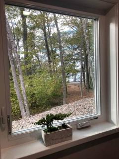 Lake Cabin Ideal for Outdoor Adventures in Maine - 2