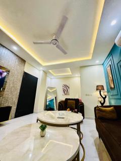 Soundproof 2 Bed apartment in Lahore Zameen Opal - 7