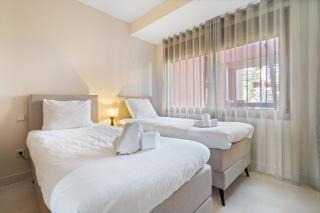 Ultimate Rentals - Sunny Escape in Estepona Sotoserena - 1