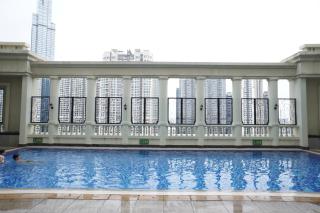 Modern Studio with 2 Twin Beds view Landmark81 - 1