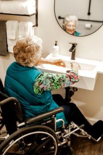 Embrace Nature in this Secluded Cabin in Anchorage, Alaska - 1