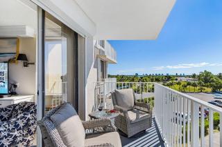 Coastal Bliss with Gulfside Charm - Your Perfect FMB Escape Awaits! - Beach Haven - 7