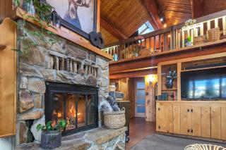 Explore Fairbanks! Authentic Log Cabin with Views - 2