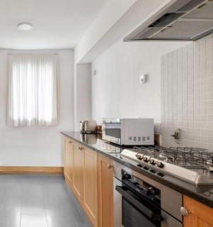 Cosy 2 Bedroom Flat by Soho & Fitzrovia - 4