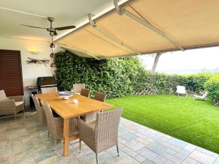 Sea View Family Beach House - 7