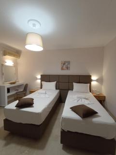 Roussa's Apartments - 3