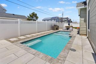 5BR Pool Hot Tub Cabana Elevator and Game Room - 2