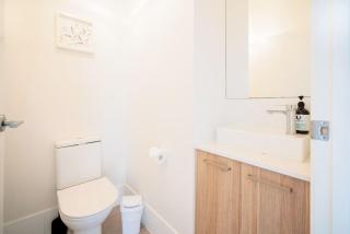 Spacious Retreat with Balcony Patio and Family Comfort - 3