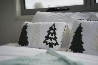 Spacious Retreat with Balcony Patio and Family Comfort - 1