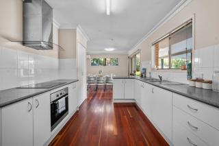 Chic Vibes Oasis Pool and Patio Comfort for Groups - 4