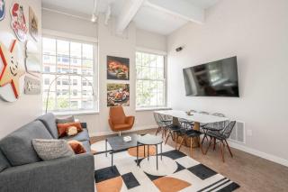 The 333 Suites 203 - Stay for 6 - 0