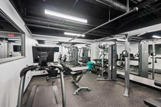 Cincy City Lights, 2BR Suite, Walk to Reds - 6