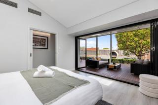 Modern Alfresco Retreat - 9