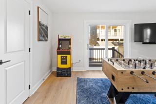 6BR, Heated Pool, Hot Tub, Game Room, Elevator - 7