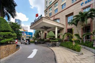 Modern Studio with 2 Twin Beds view Landmark81 - 7