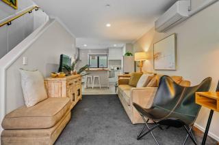 Modern Townhouse with Aircon nr Hospital - Airport - 3