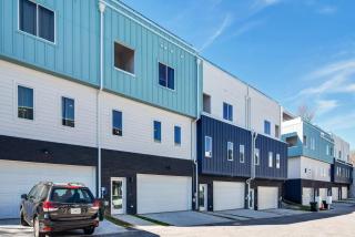 Near Honky Tonks - Rooftop Hot Tub - Skyline Views - 8