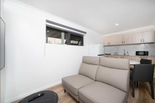 Newly Renovated Modern 2BR Self-Contained Unit - 2