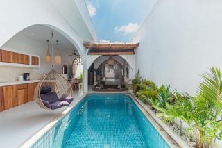 Villa MAVI Seminyak - 0