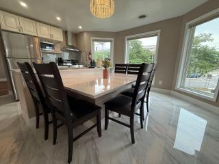 Riverview Walk to Falls 2 BR Renovated 2nd floor - 4