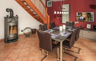 Cozy Home In Röbel With Lake View - 7