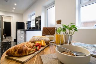 Bedford Short and Long Stay, Free Wi-Fi, Parking & Sleeps 7 - 7