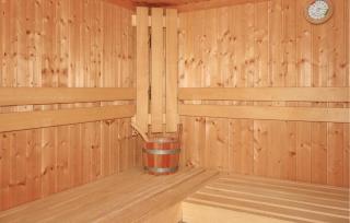 Awesome Home In Röbel With Sauna - 4