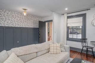 Cozy & Historic garden level Downtown apt - 4