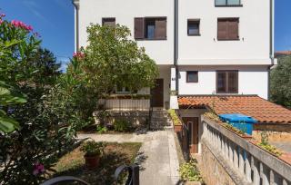 1 Bedroom Cozy Apartment In Porec - 3