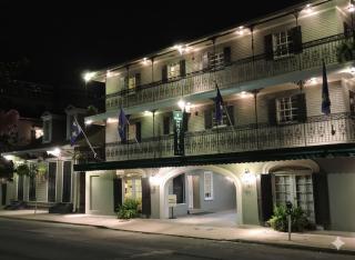 French Quarter Suites Hotel - 9