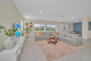 Tropical Lake View Retreat - 7