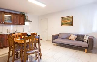 2 Bedroom Stunning Apartment In Bale - 7