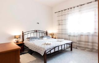 2 Bedroom Stunning Apartment In Bale - 6