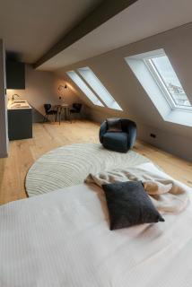 Conlon House Central - 7