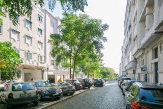 Spacious 2-Bed Apartment with Interior Terrace near Marquês de Pombal, Lisbon - TTL300 - 9