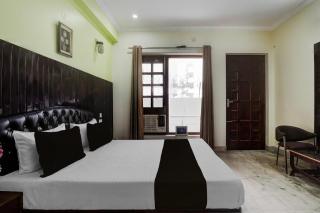 Super Hotel O Raj Mahal - 2