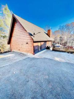 Make memories at Dreamweaver season pool, gameroom - 9