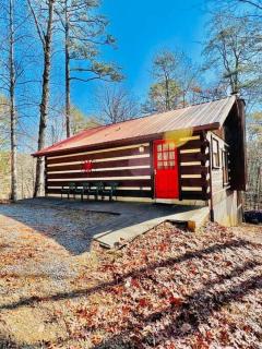 Romantic Honeymoon Hideout with Private hot tub - 8