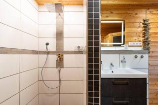 Wellness Lakehouse mit Sauna, Whirlpool in der Natur - 1