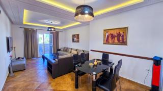 LovelyStay in Lacassilla - Chic & Spacious - 3