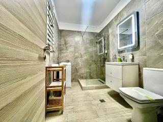 Sunny Holiday Apartment by Alz - 7